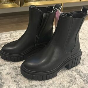 NWT Black Boots